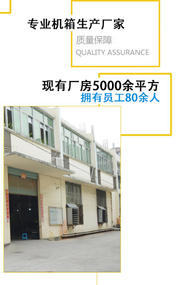 小型挖掘機(jī)
